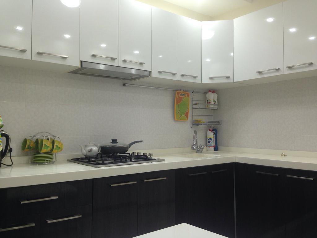 Boulevard Apartment With Sea View Баку Экстерьер фото